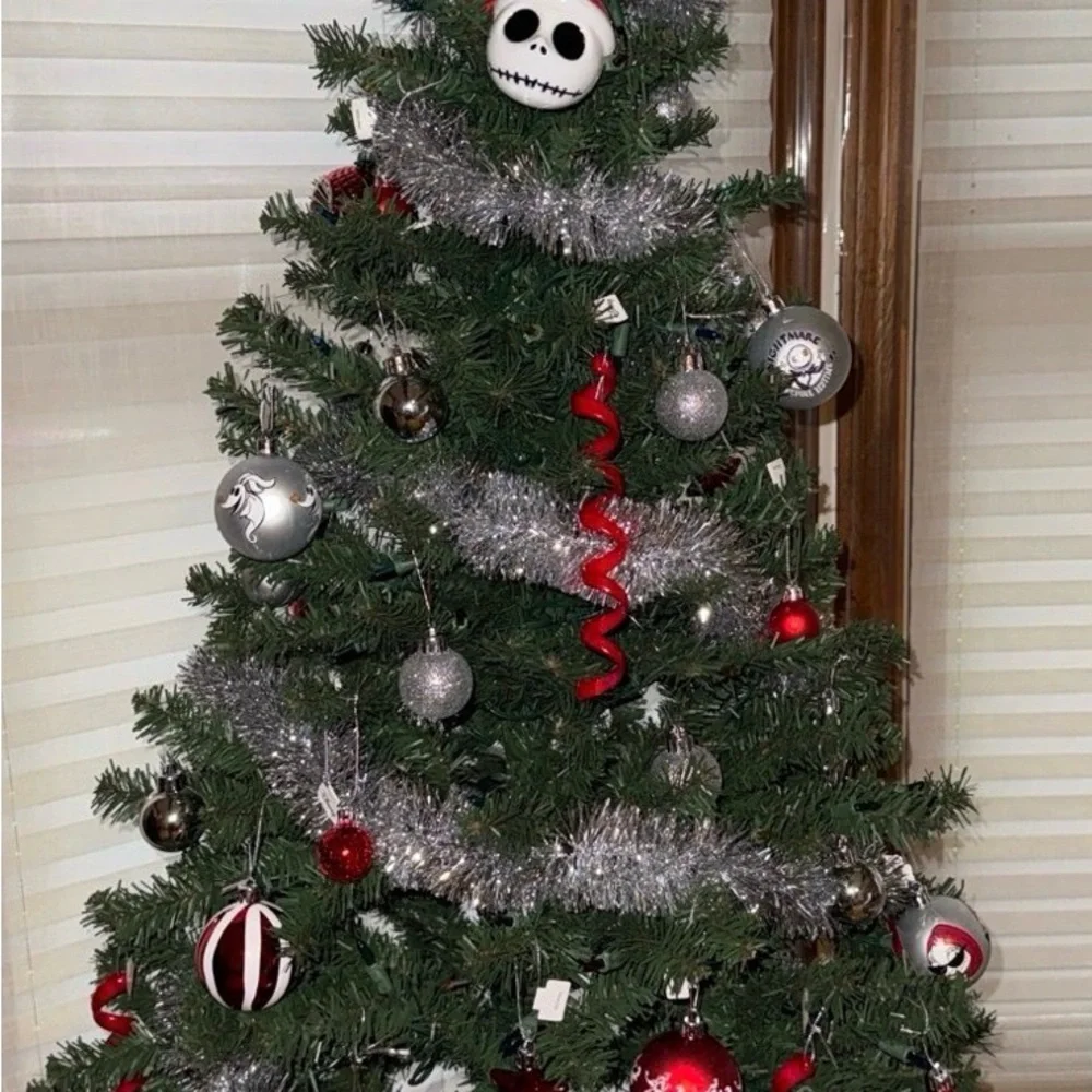 Nightmare Before Christmas Wreath and Train Set - Picture 8 of 8